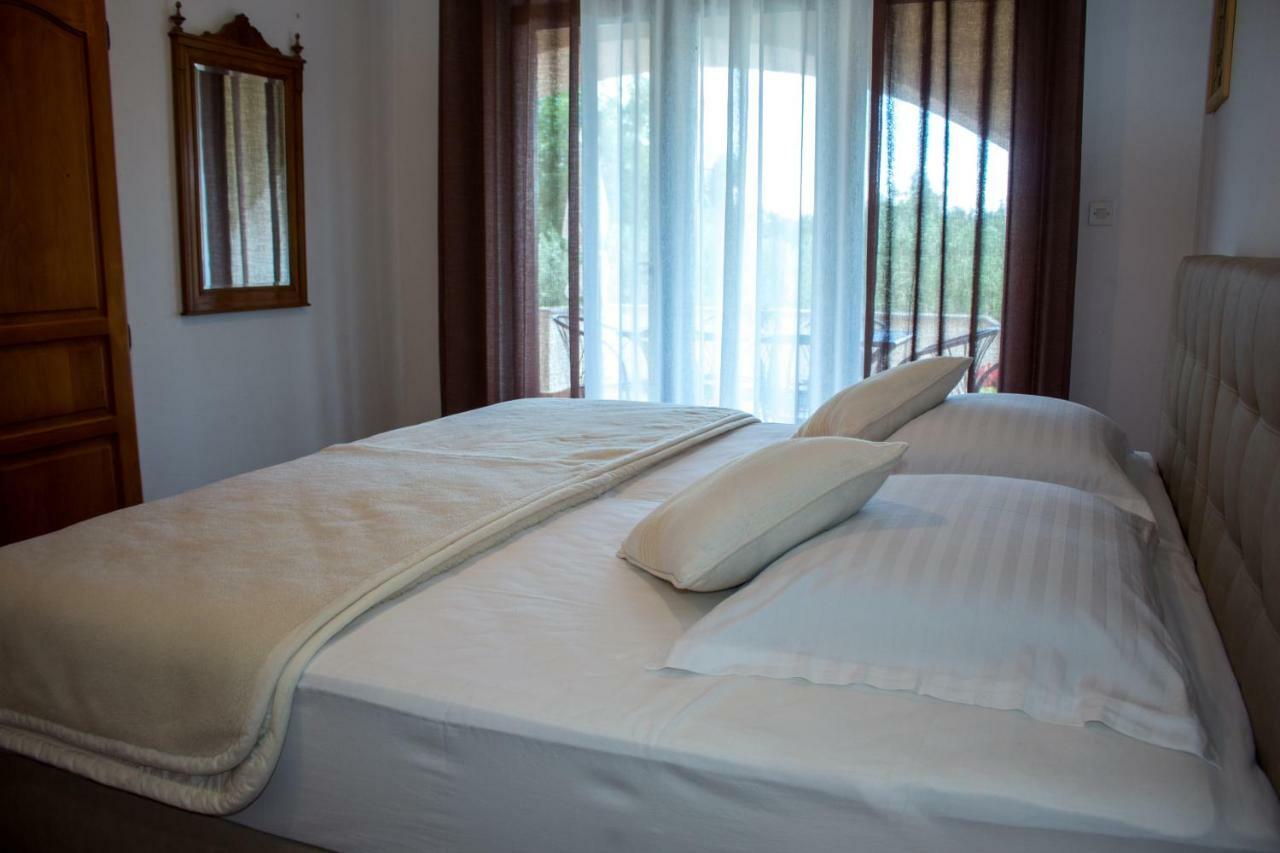 Apartman Mariolina Apartment Krk Town Bagian luar foto