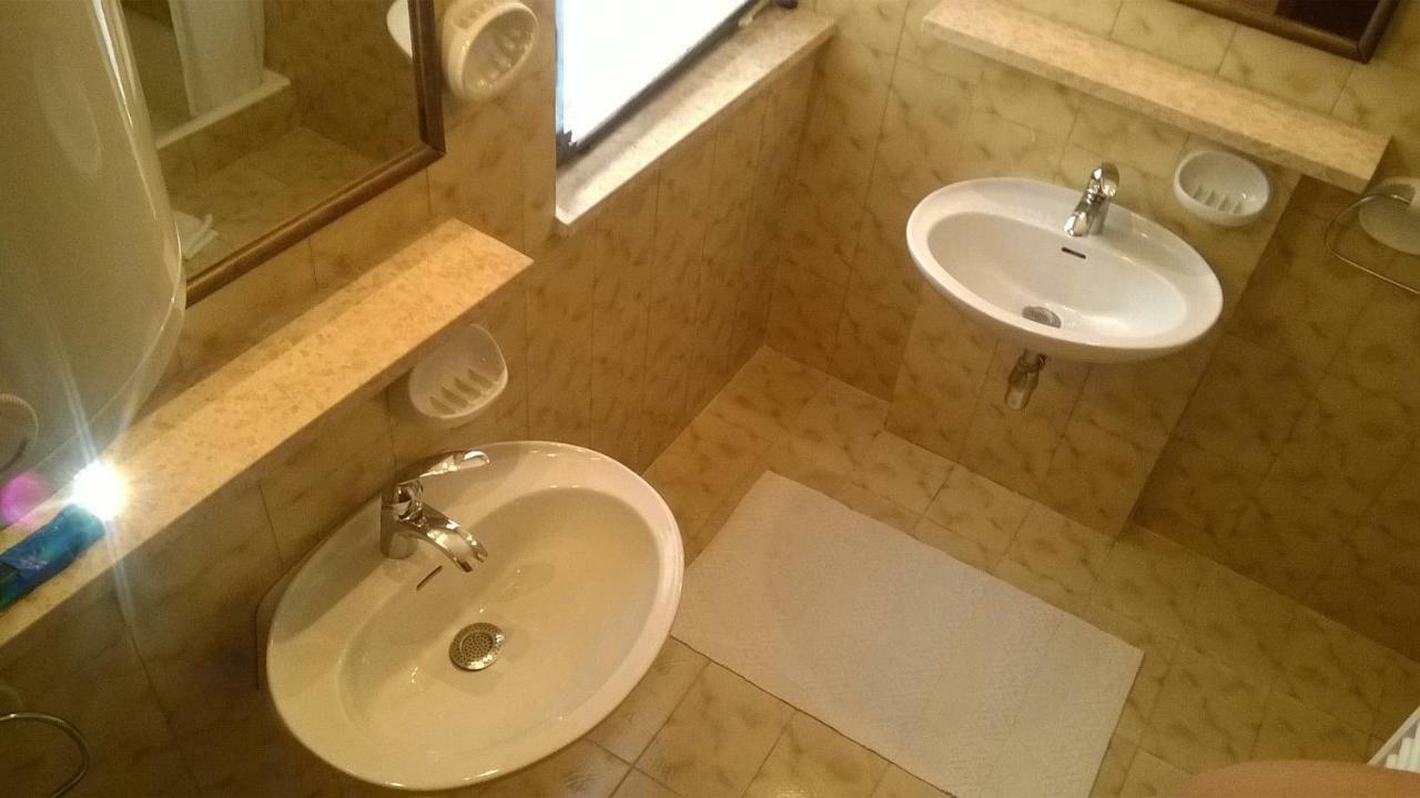 Apartman Mariolina Apartment Krk Town Bagian luar foto
