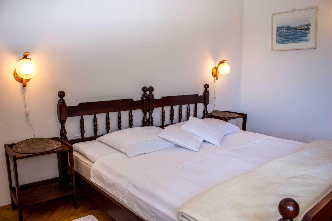 Apartman Mariolina Apartment Krk Town Bagian luar foto